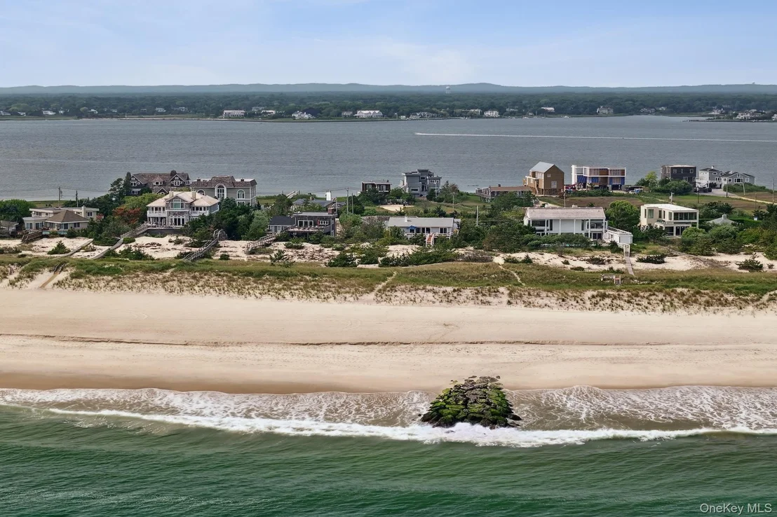 Photo of 355 Dune Rd