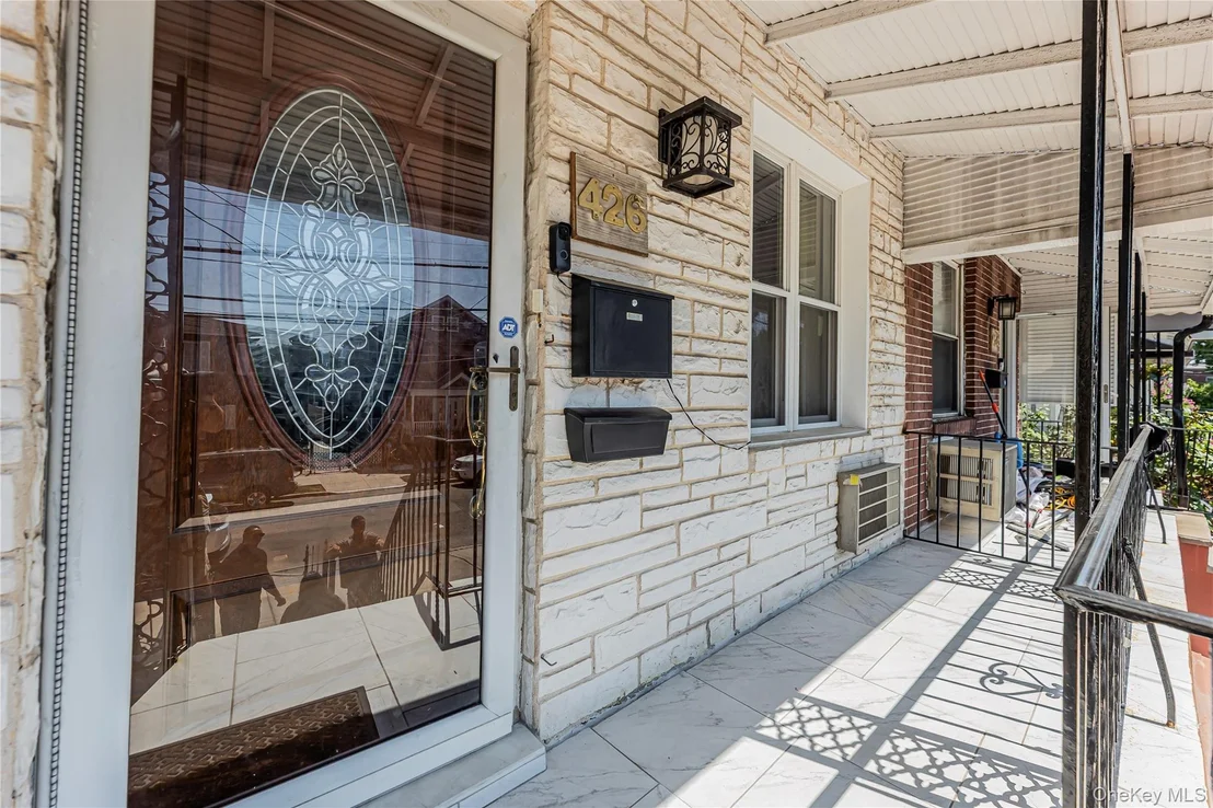 Photo of 426 Calhoun Avenue