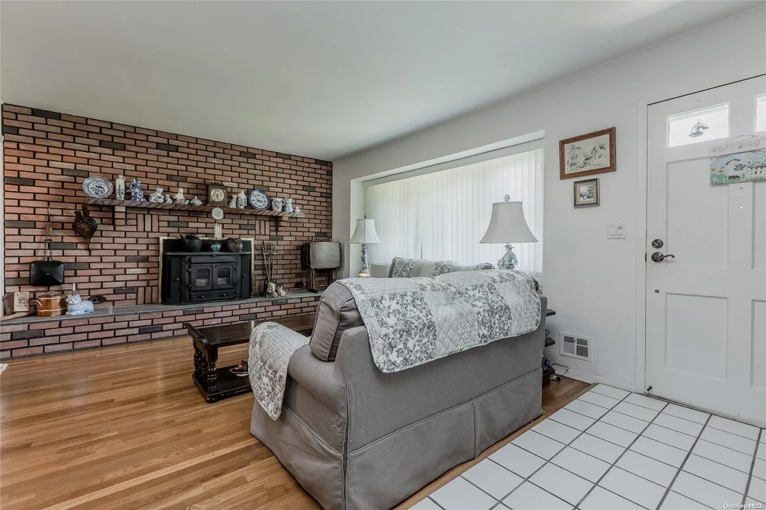Photo of 53 Roxbury Drive