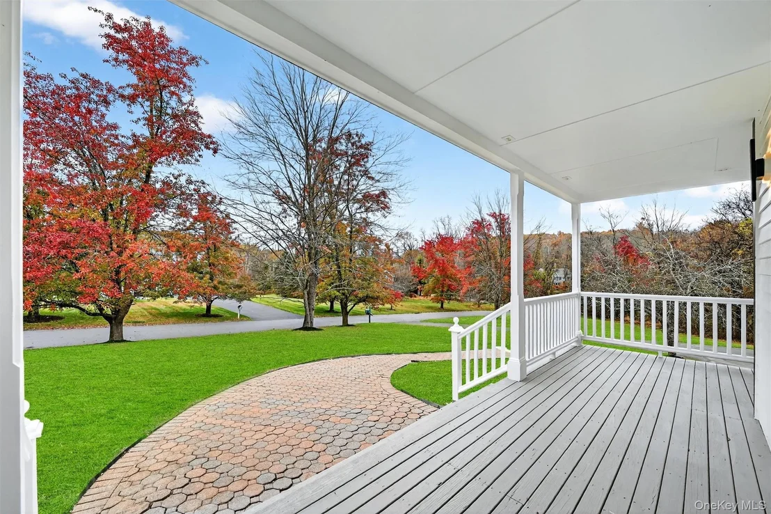 Photo of 33 Crystal Farm Road