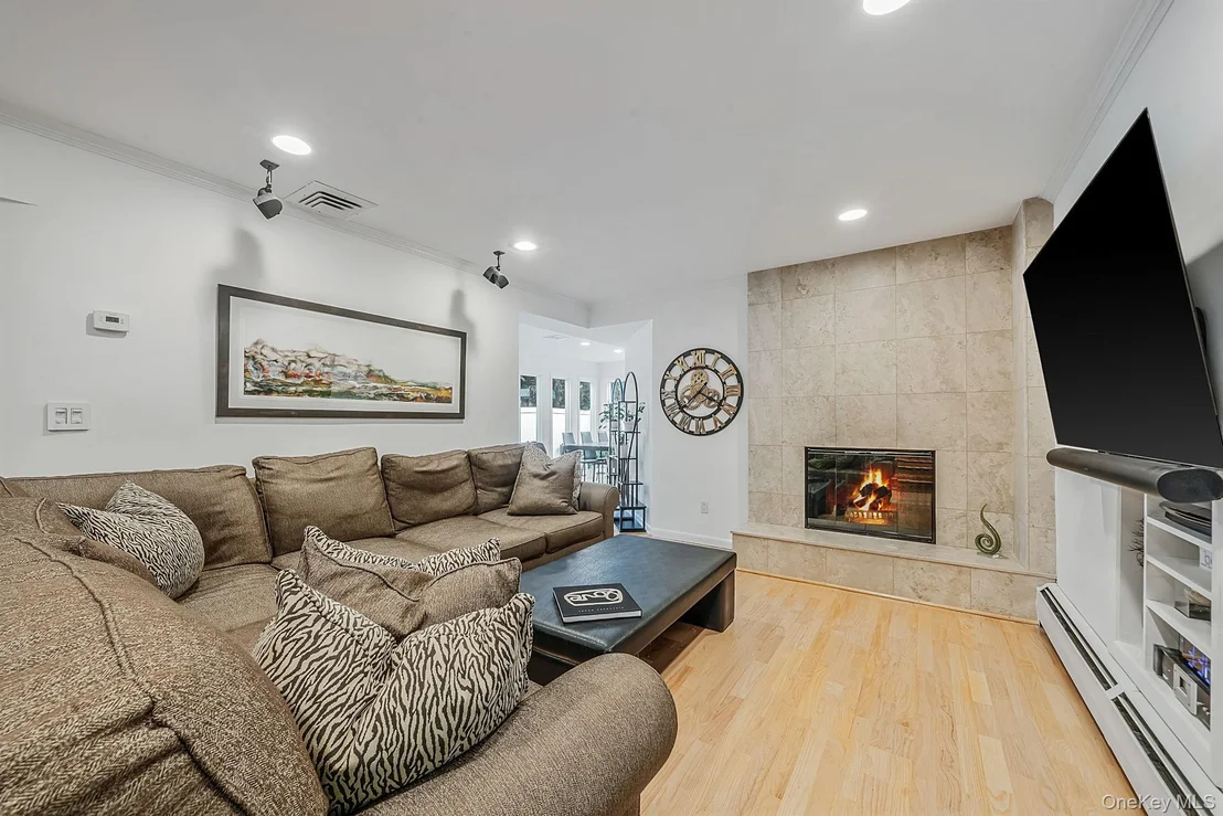 Photo of 2 Sagamore Way N