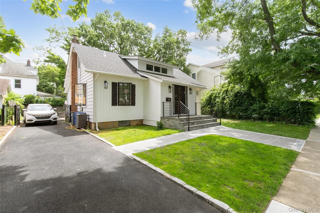 Photo of 367 Summit Avenue