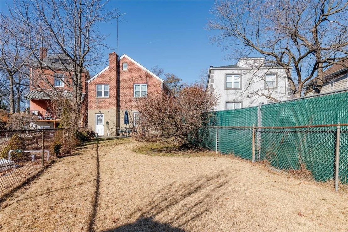 Photo of 1454 Dwight Place