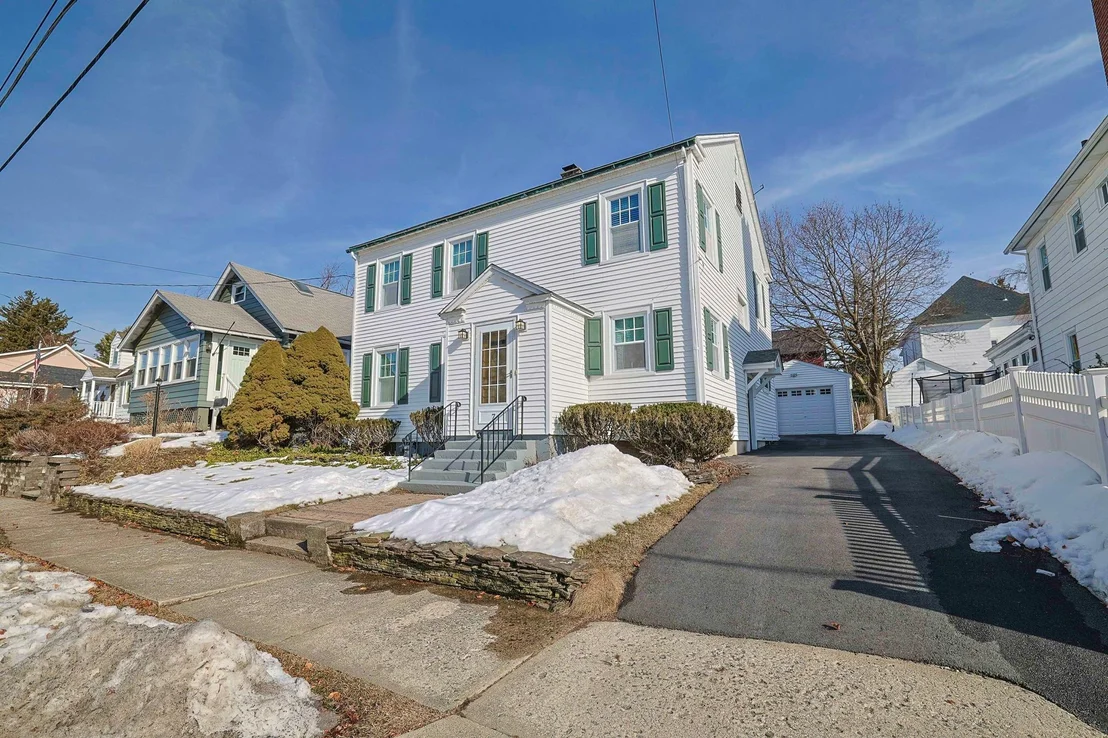 Photo of 7 Commonwealth Avenue