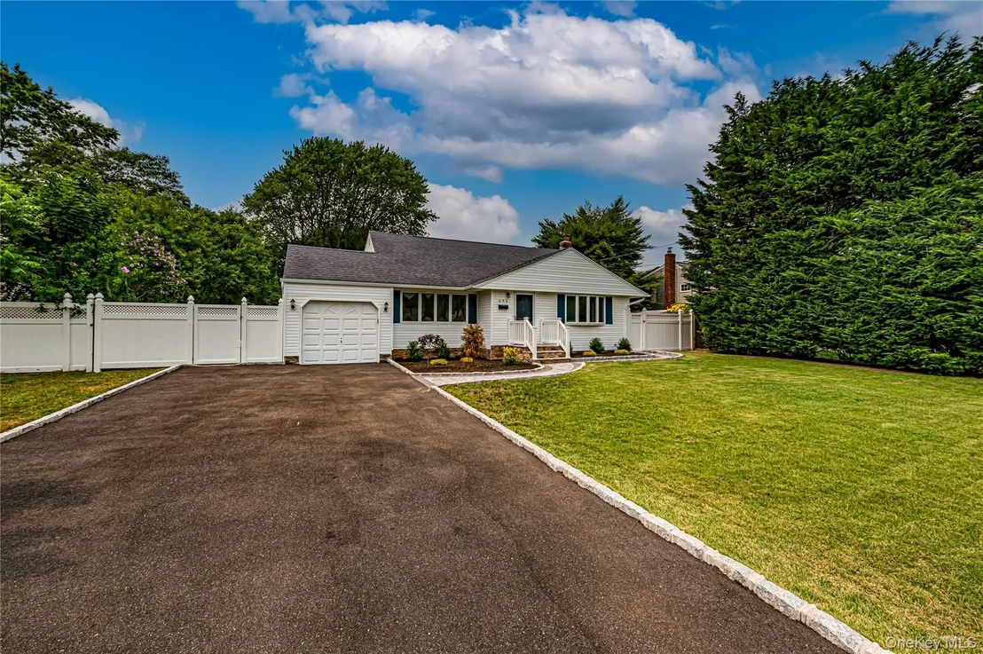 Photo of 696 Peter Paul Drive