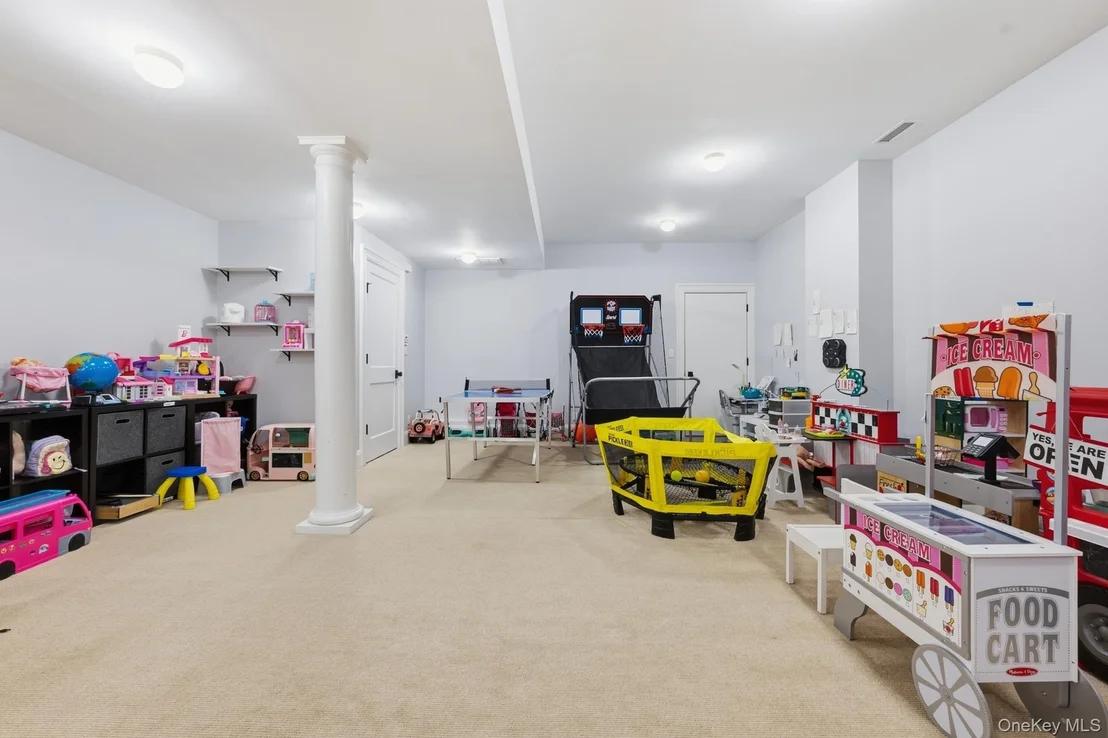Photo of 11 Long Pond Road