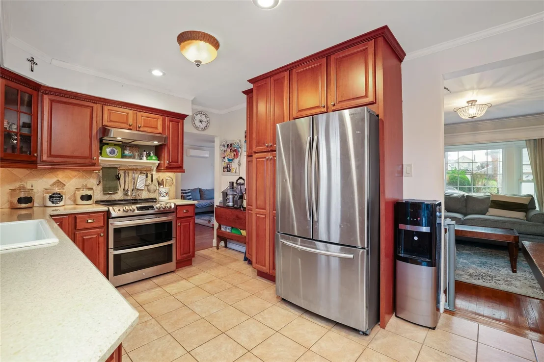Photo of 231 Doris Avenue