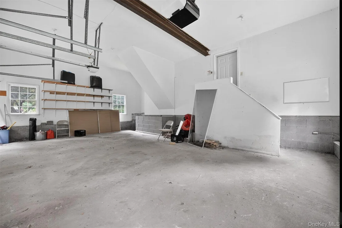 Photo of 16 Apple Summit Lane
