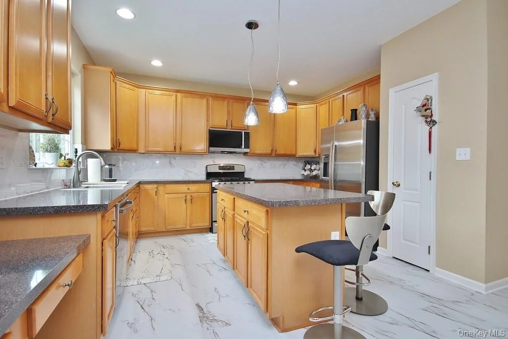 Photo of 216 Roosevelt Drive