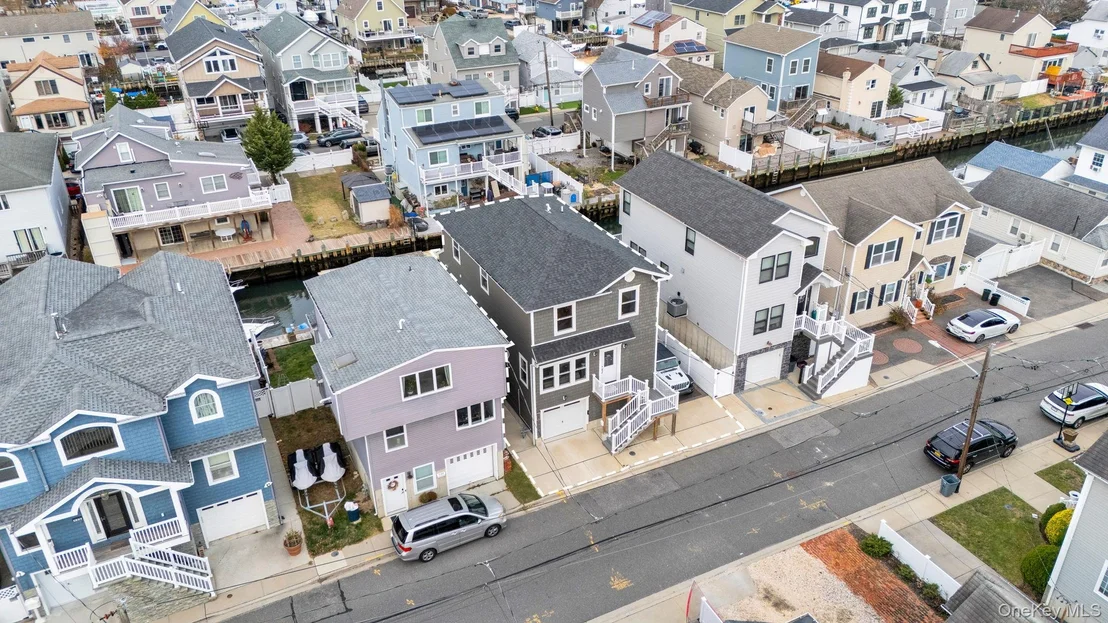 Photo of 124 Beach Avenue