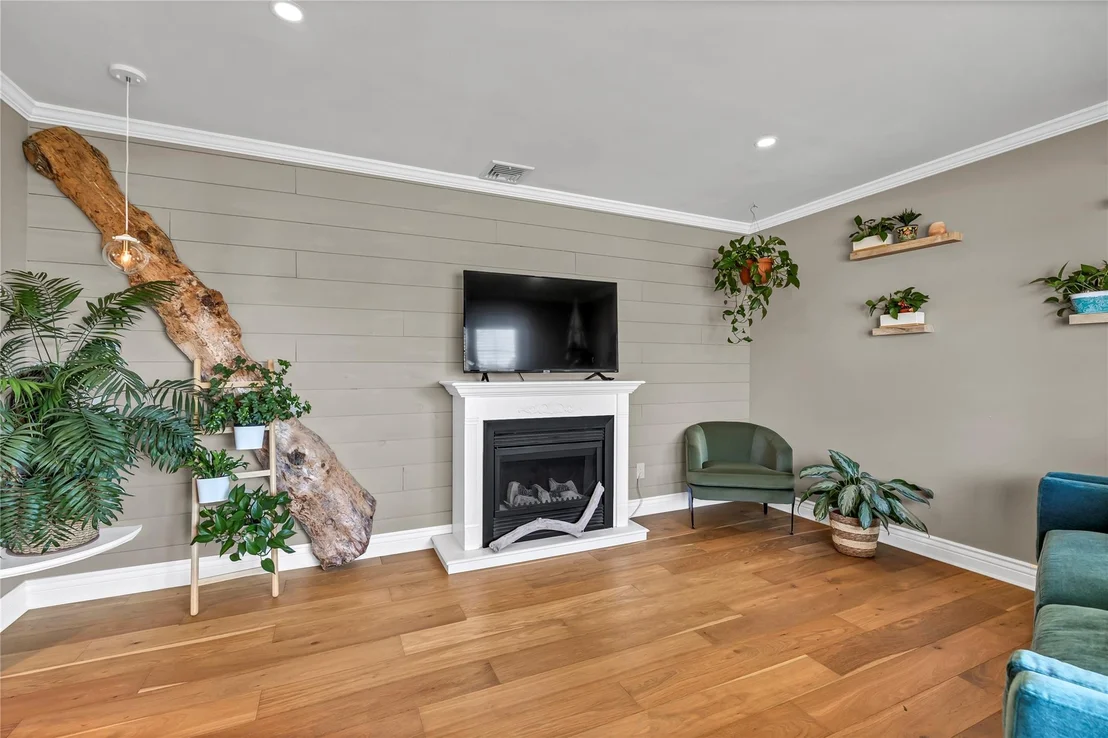 Photo of 76 Sequoia Way