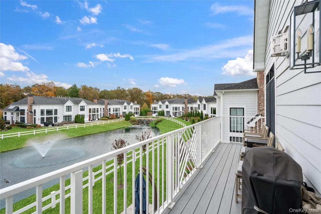 Photo of Unit 744 at 86202 Spruce Pond Circle