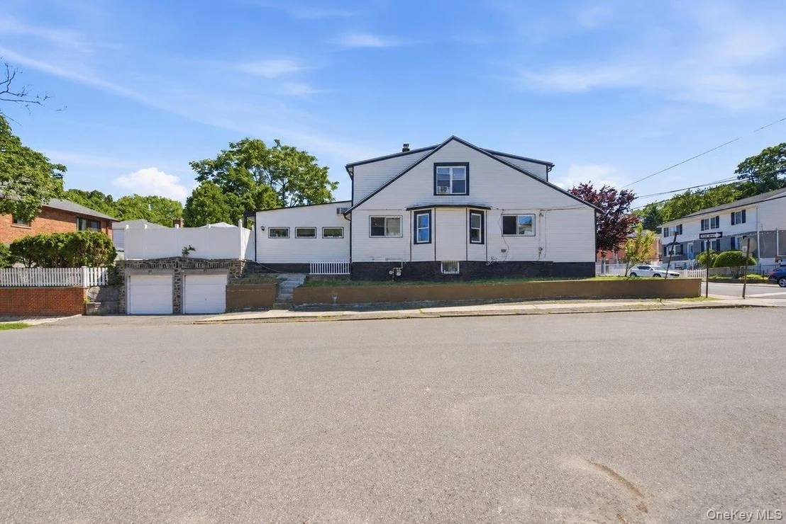 Photo of 172 Crescent Place