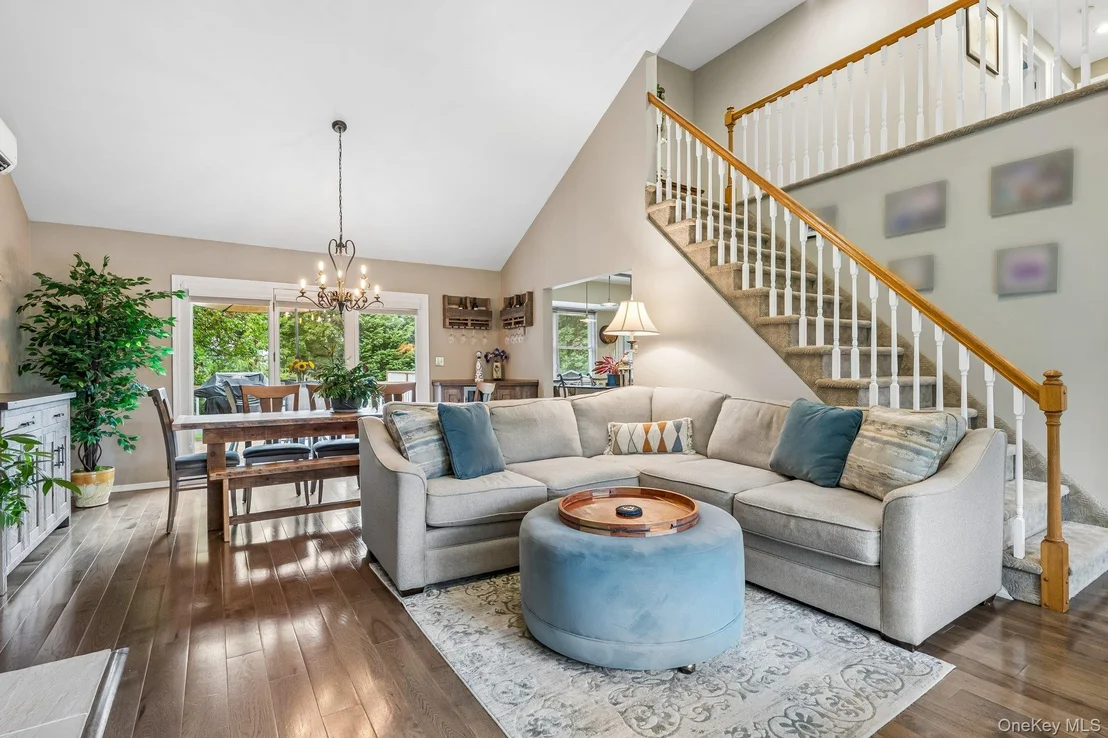 Photo of 302 Maple Avenue