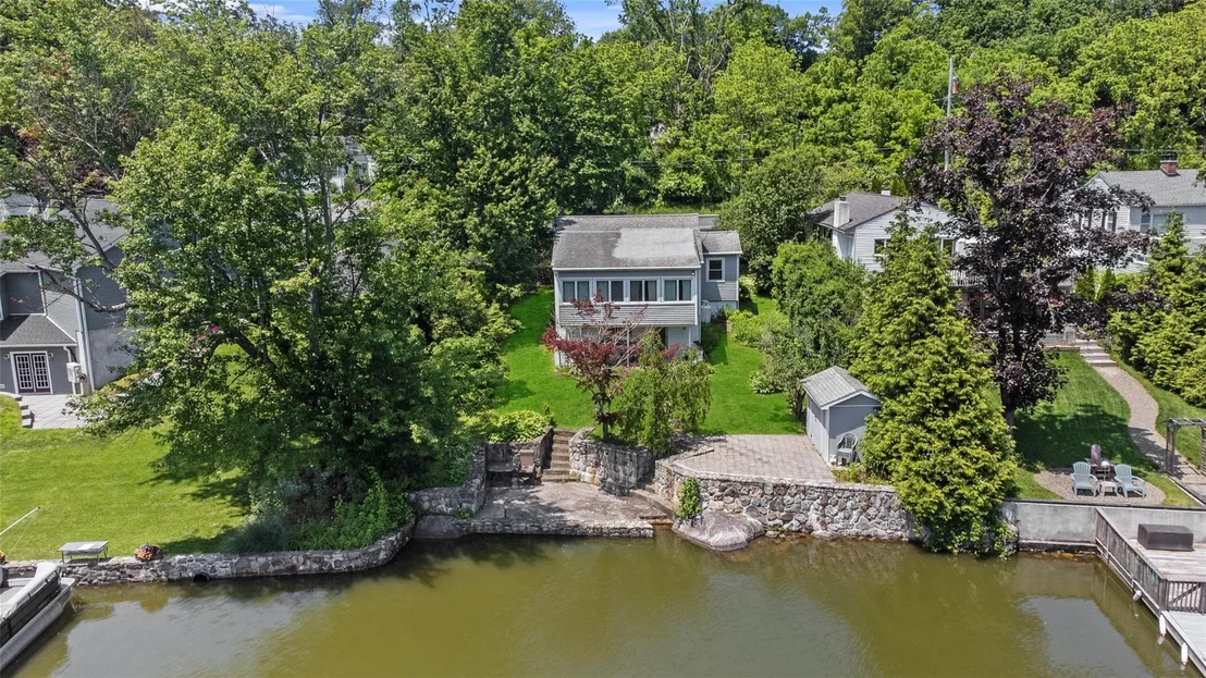 Photo of 65 Lakeside Road