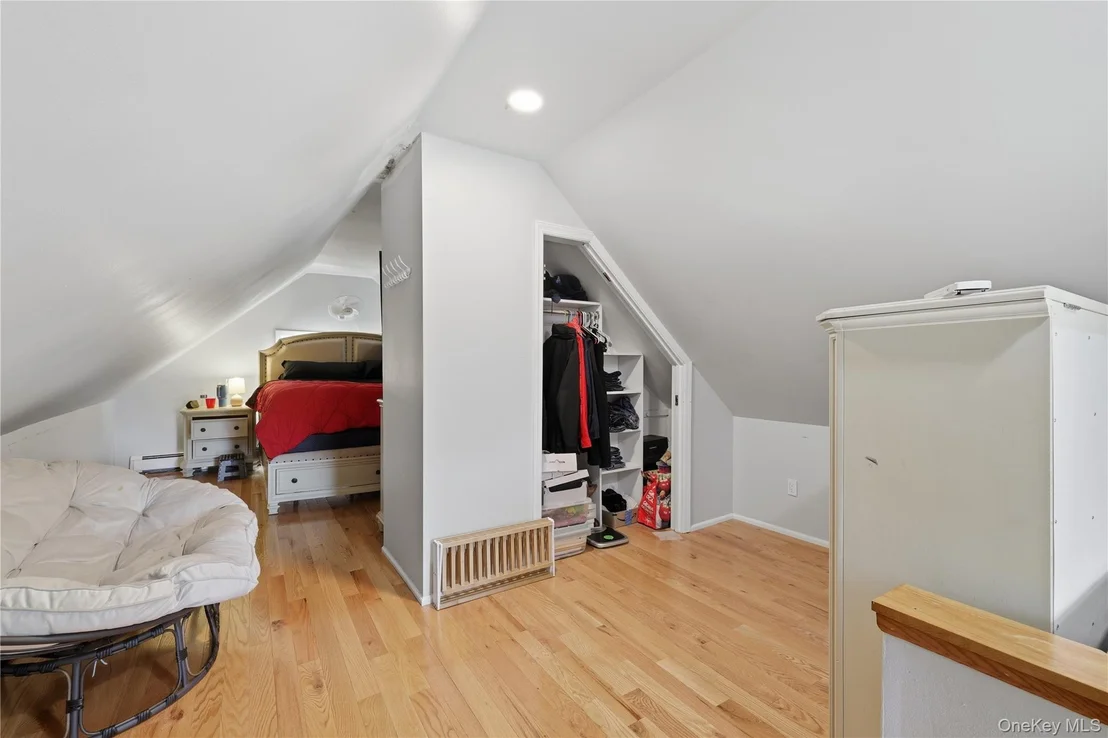 Photo of 2381 Harrison Avenue
