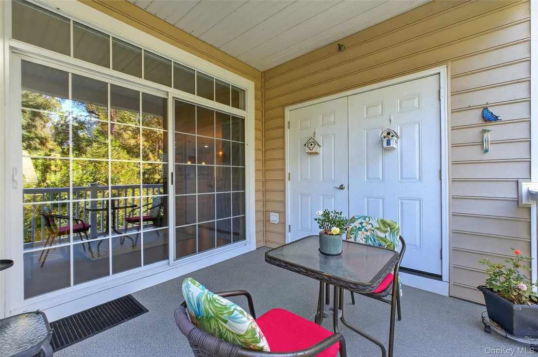 Photo of 423 Regency Drive