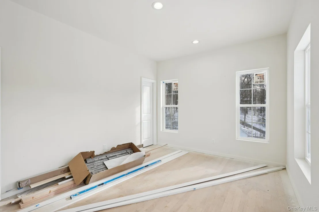 Photo of 14 Vargas (AKA 70 Jessup Ln) Circle