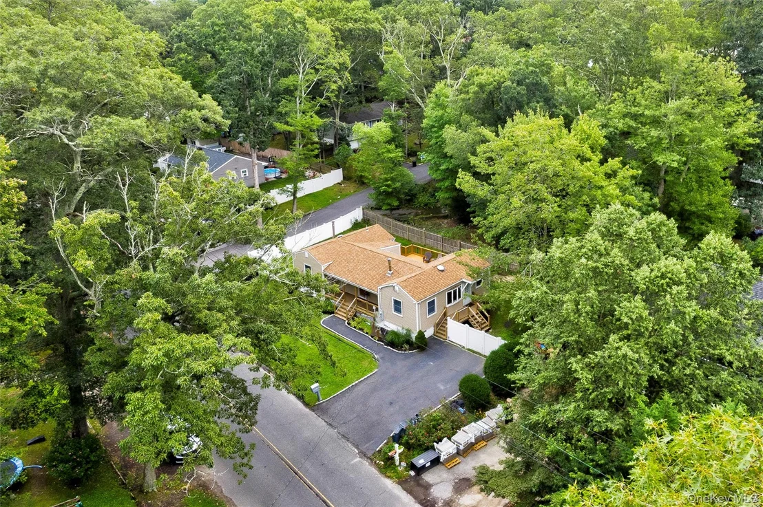 Photo of 238 Locust Drive