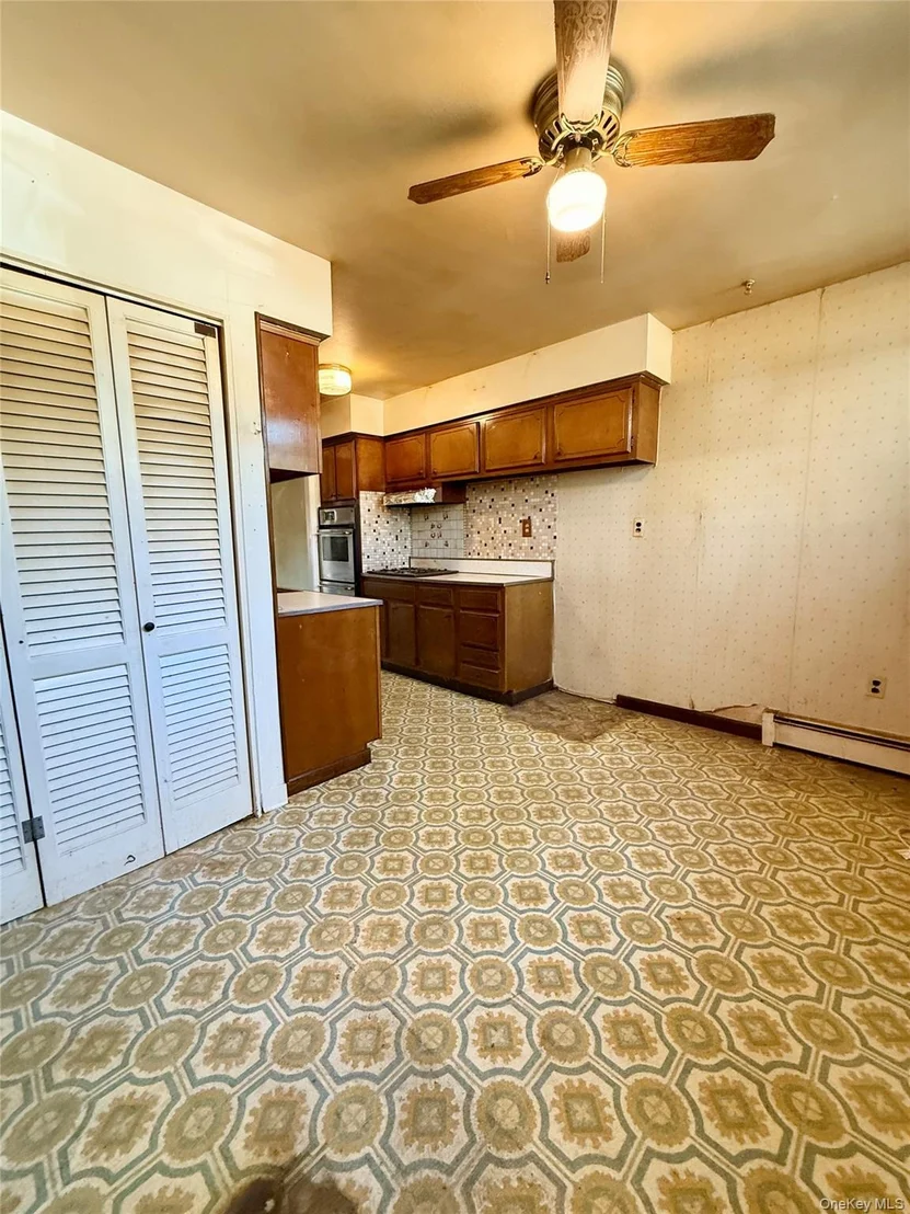 Photo of 160 Halgren Crescent