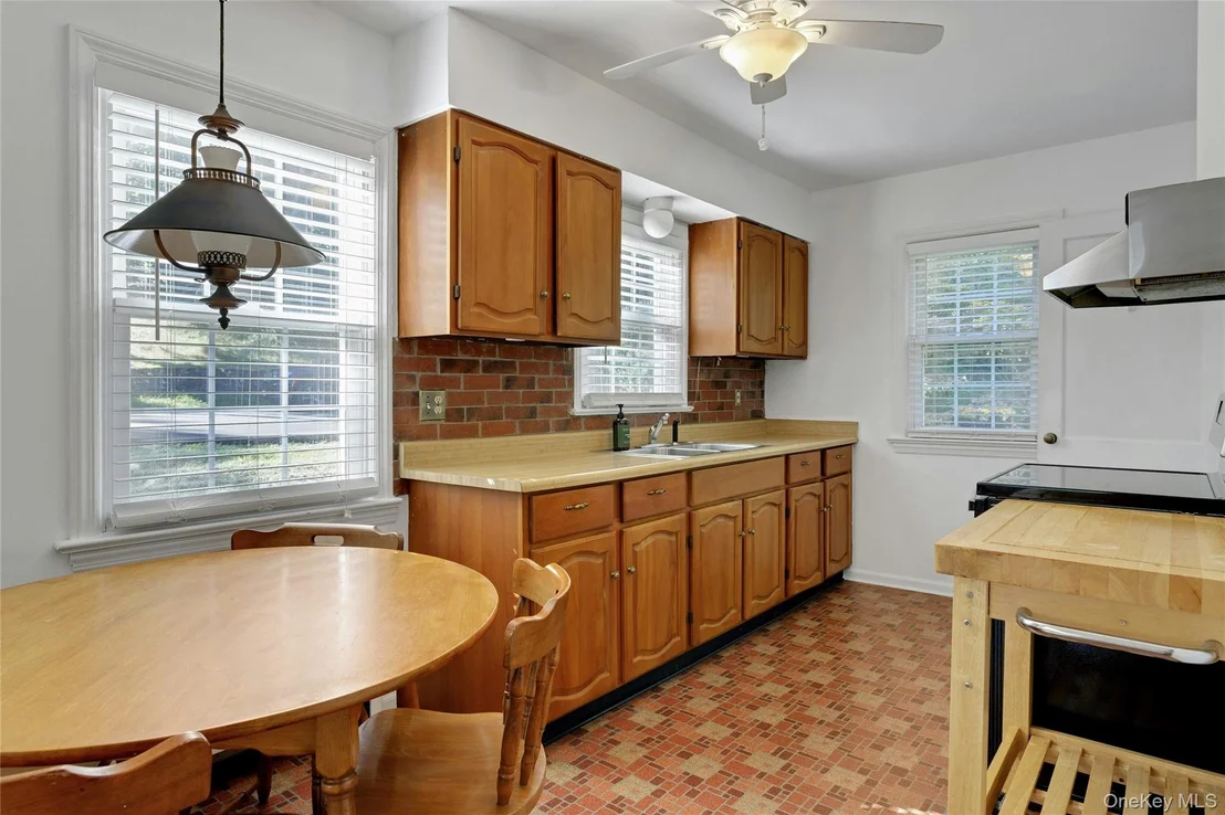 Photo of 4 Crescent Drive
