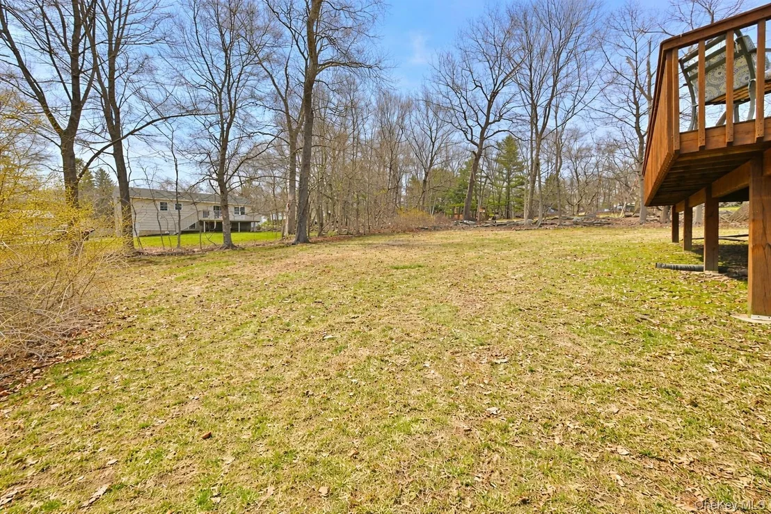 Photo of 160 E Willow Tree Road