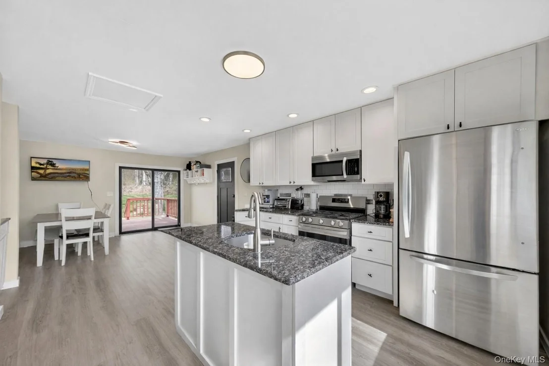 Photo of 457 Forest Road