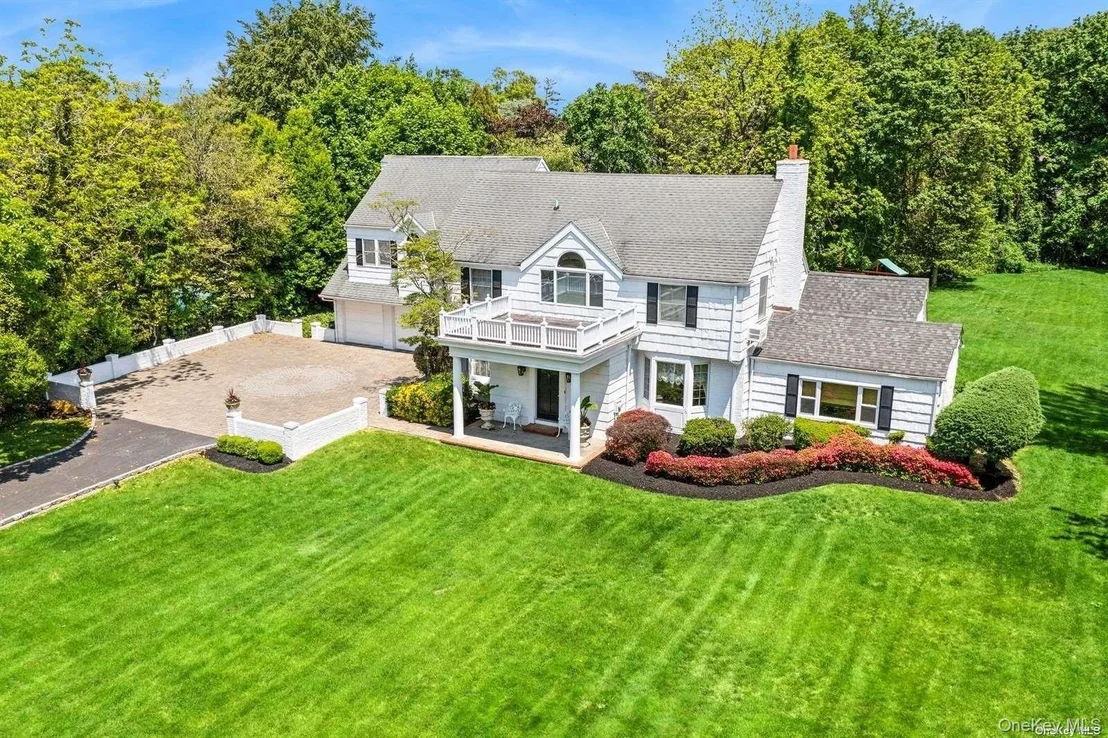 Photo of 1345 Harbor Road