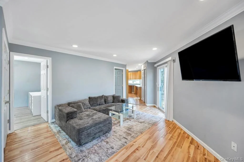 Photo of 10 Westwind Drive