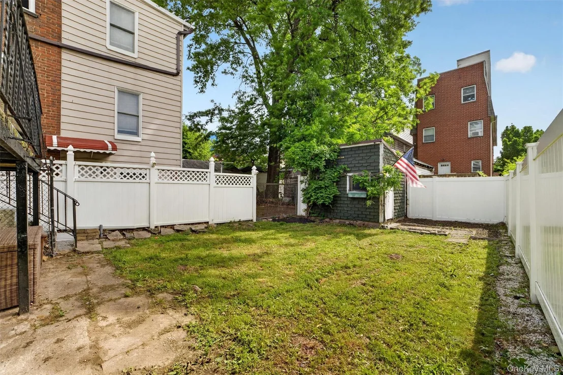 Photo of 4218 Herkimer Place