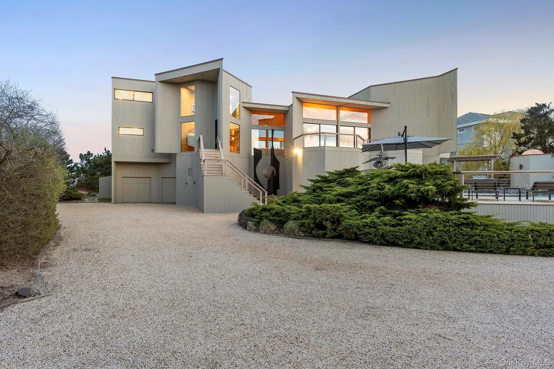 Photo of 199 Dune Road