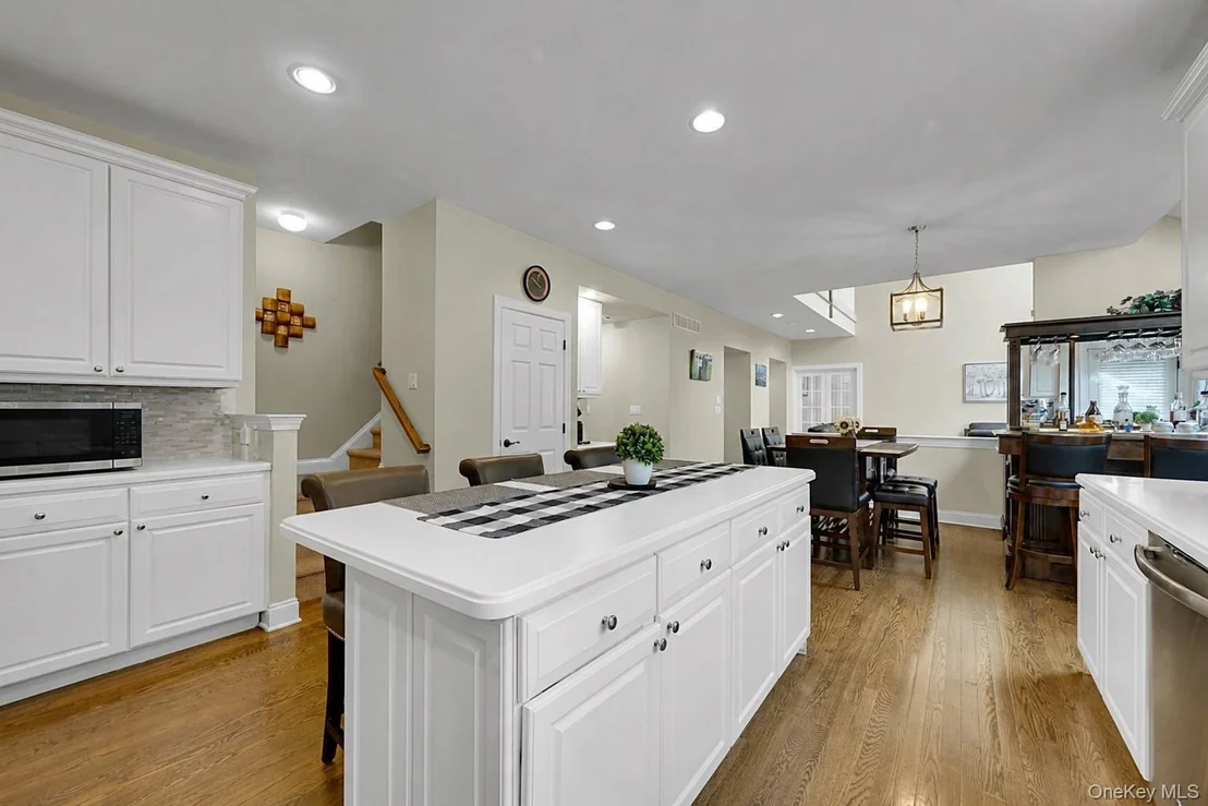 Photo of 16 Eagle Court