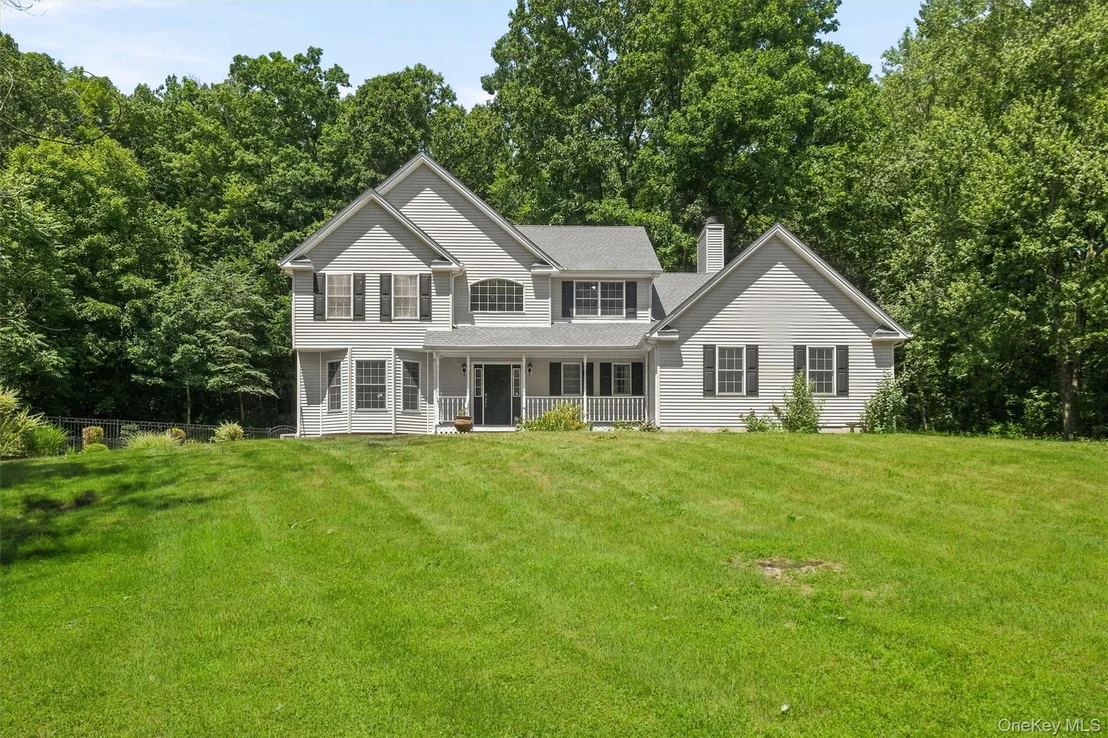 Photo of 32 Robinson Lane