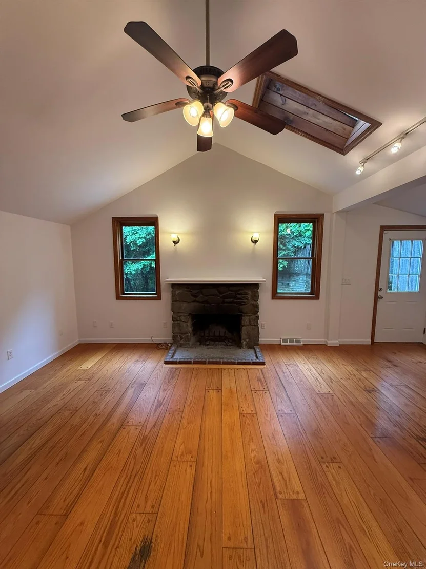 Photo of 76 Arcadian Trail