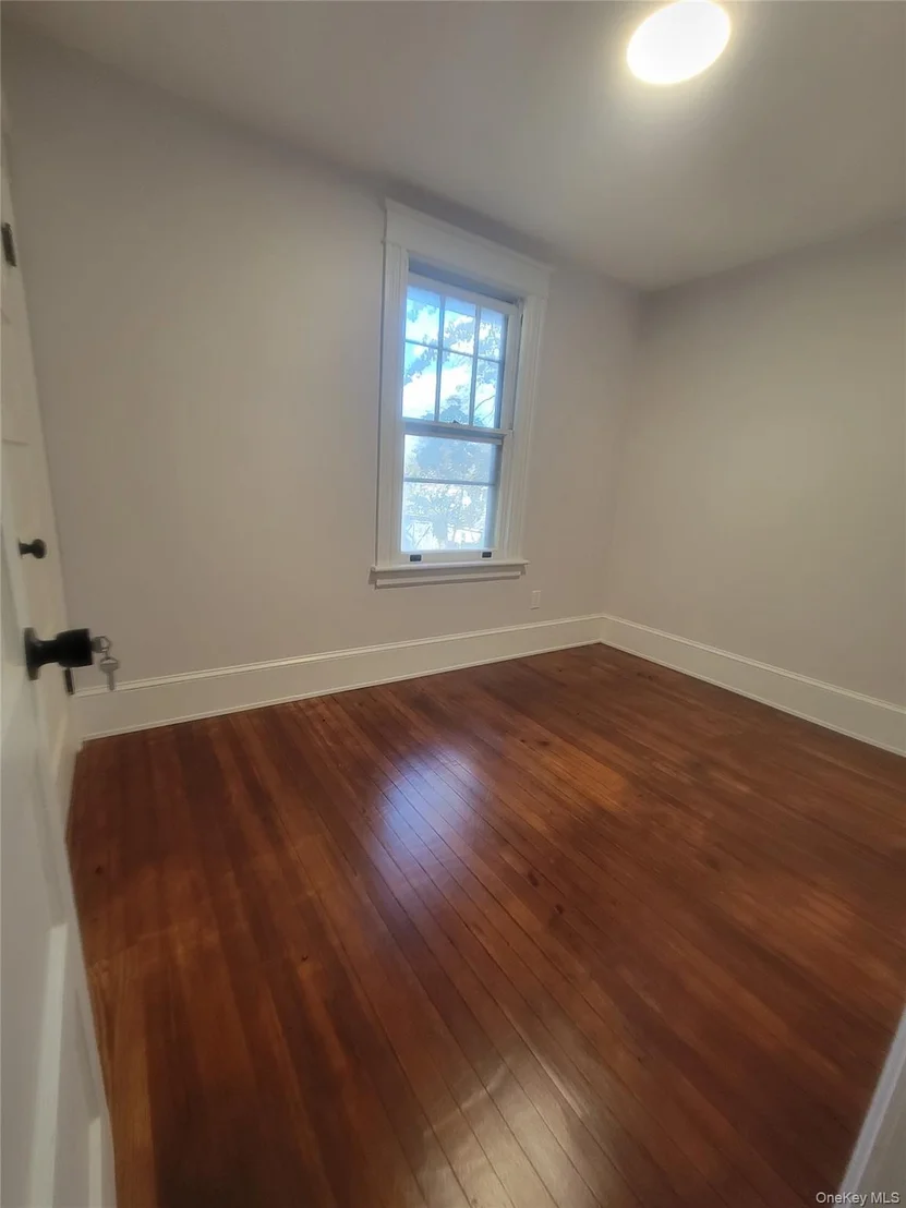 Photo of 29 Lewis Avenue