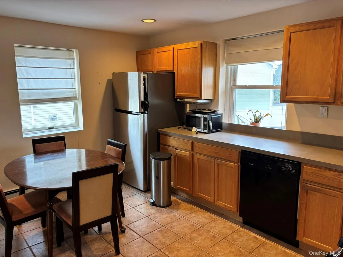 Photo of 2425 Jackson Avenue