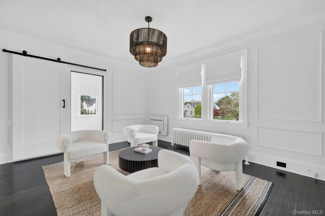 Photo of 32 Dutchess Terrace