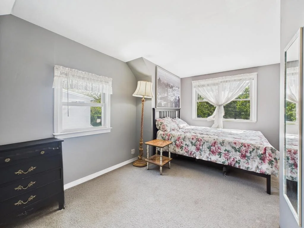 Photo of 335 Loring Road