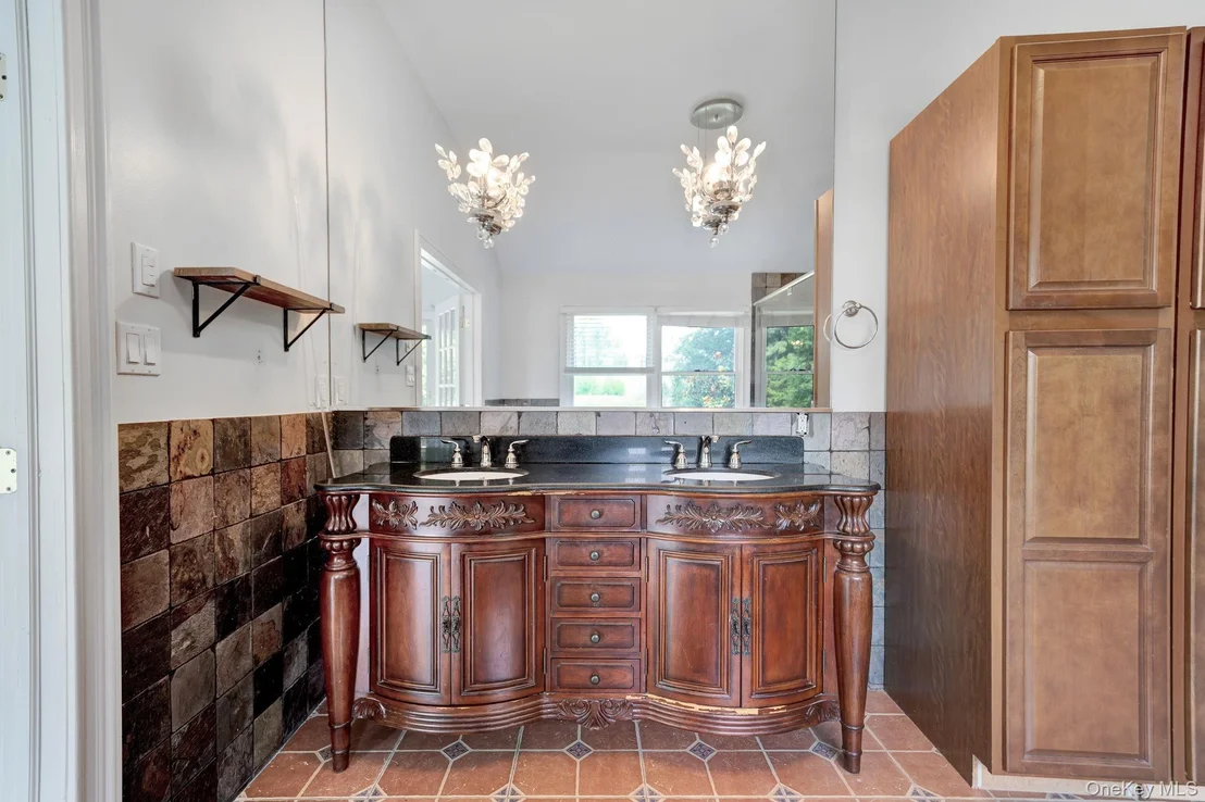 Photo of 75 Whiskey Road