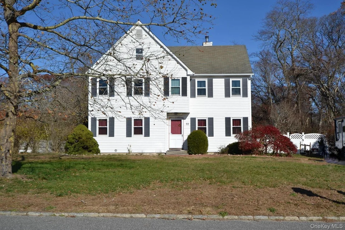 Photo of 72 Old Farm Road