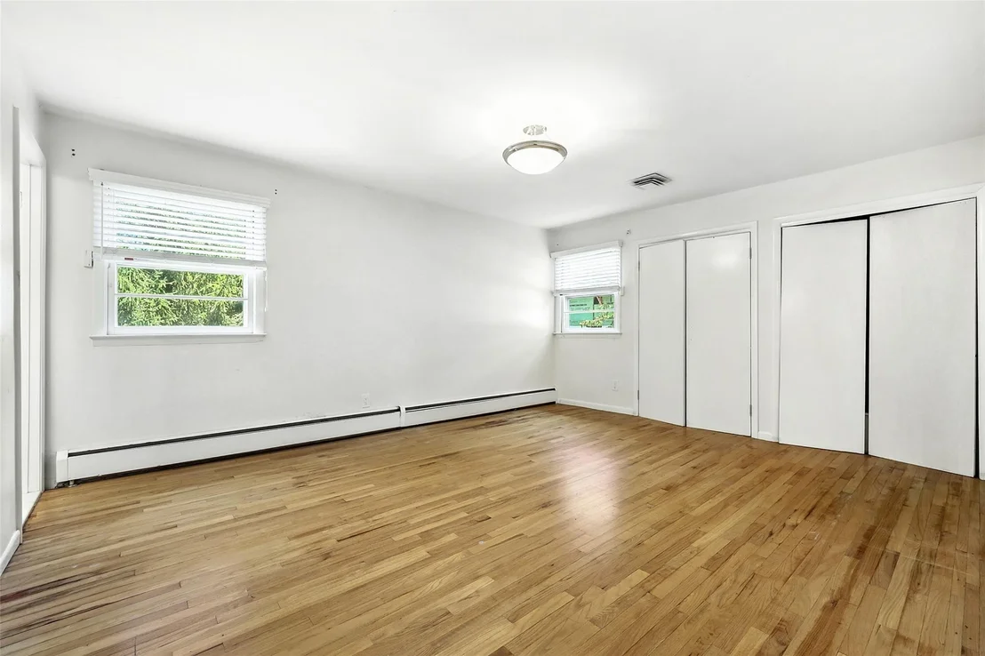 Photo of 71 Apawamis Avenue
