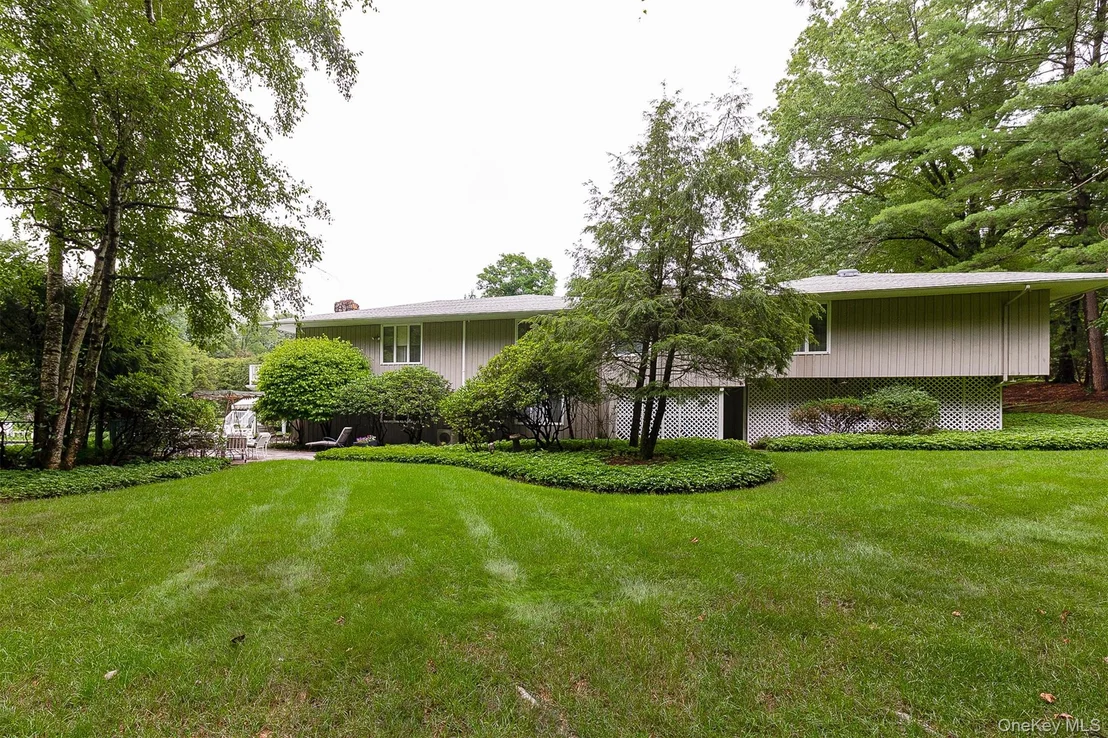 Photo of 42 Yates Boulevard