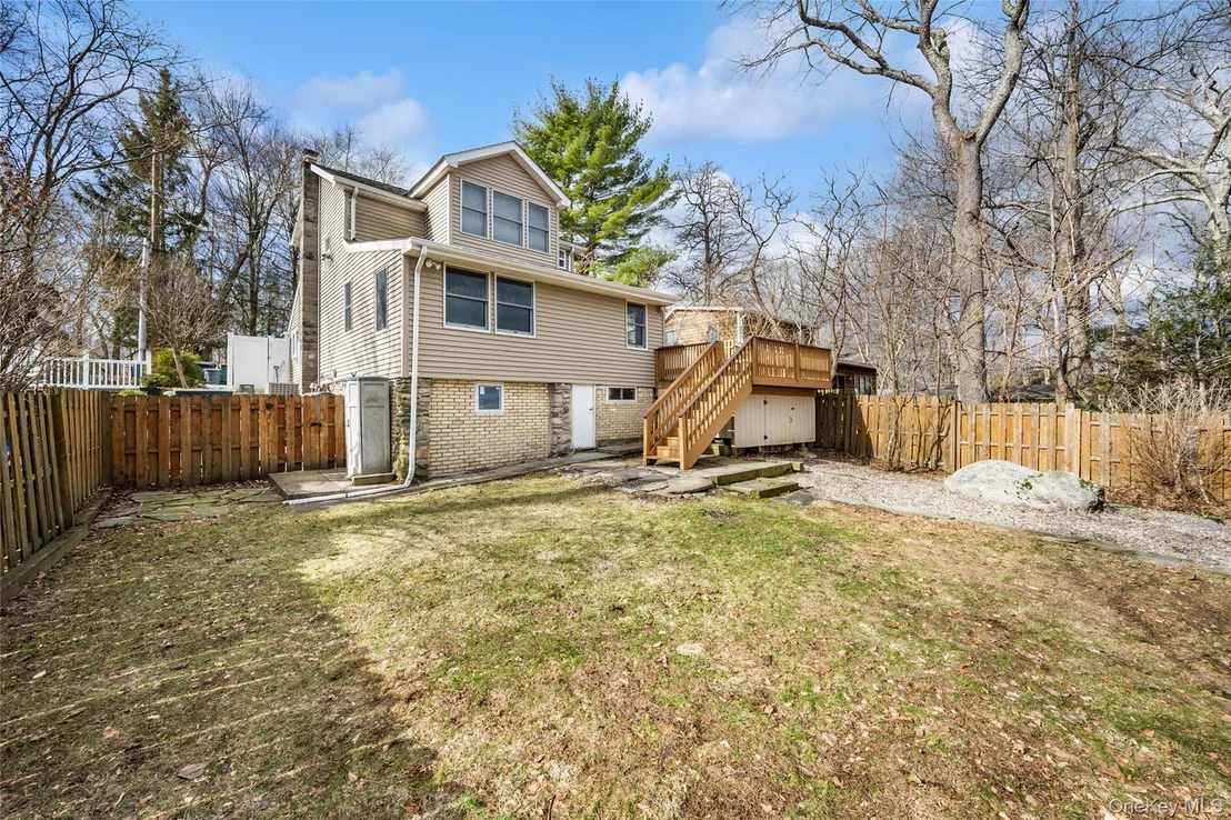 Photo of 32 Shawnee Road