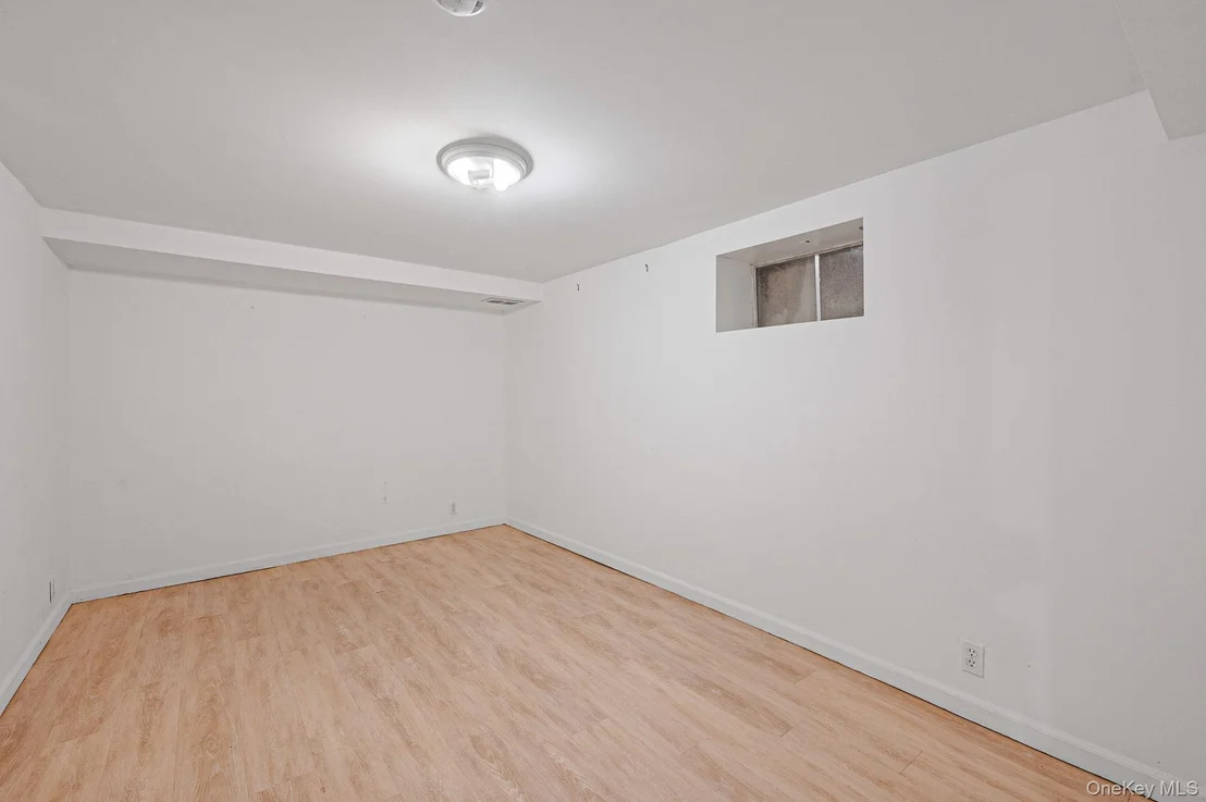 Photo of 1023 Maple Lane