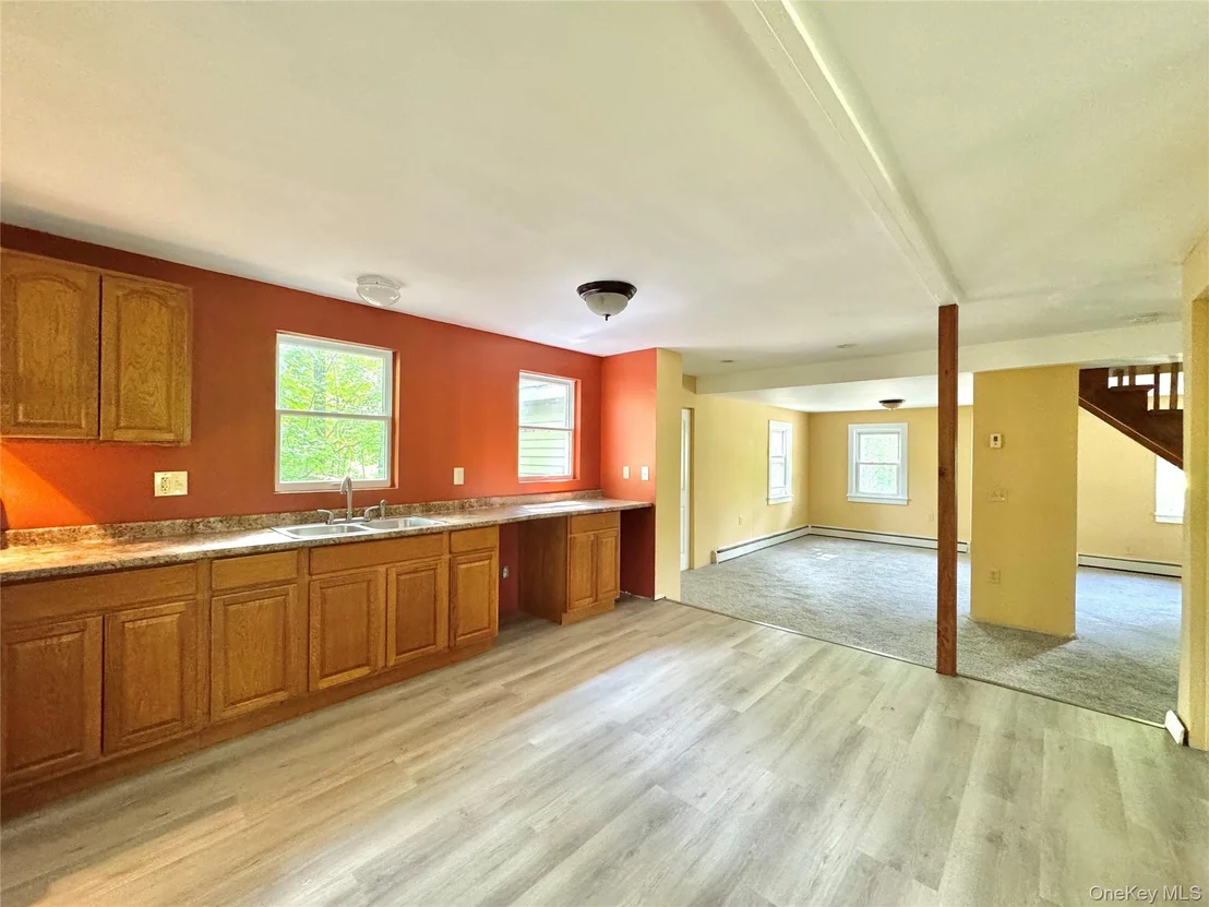 Photo of 608 Mountain Avenue
