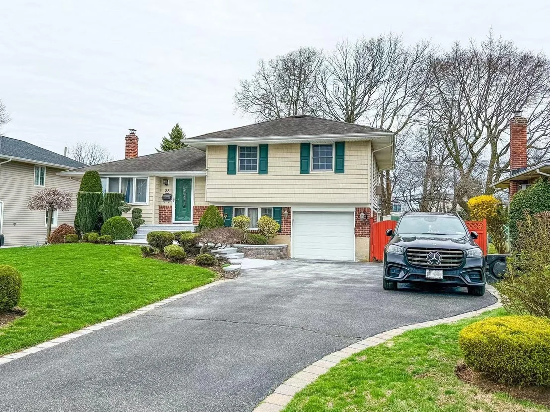 Photo of 28 Gates Avenue