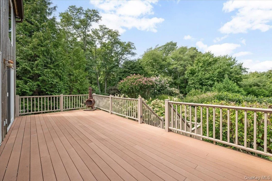 Photo of 2785 Noyack Road
