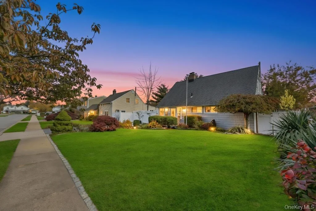 Photo of 101 Constellation Road