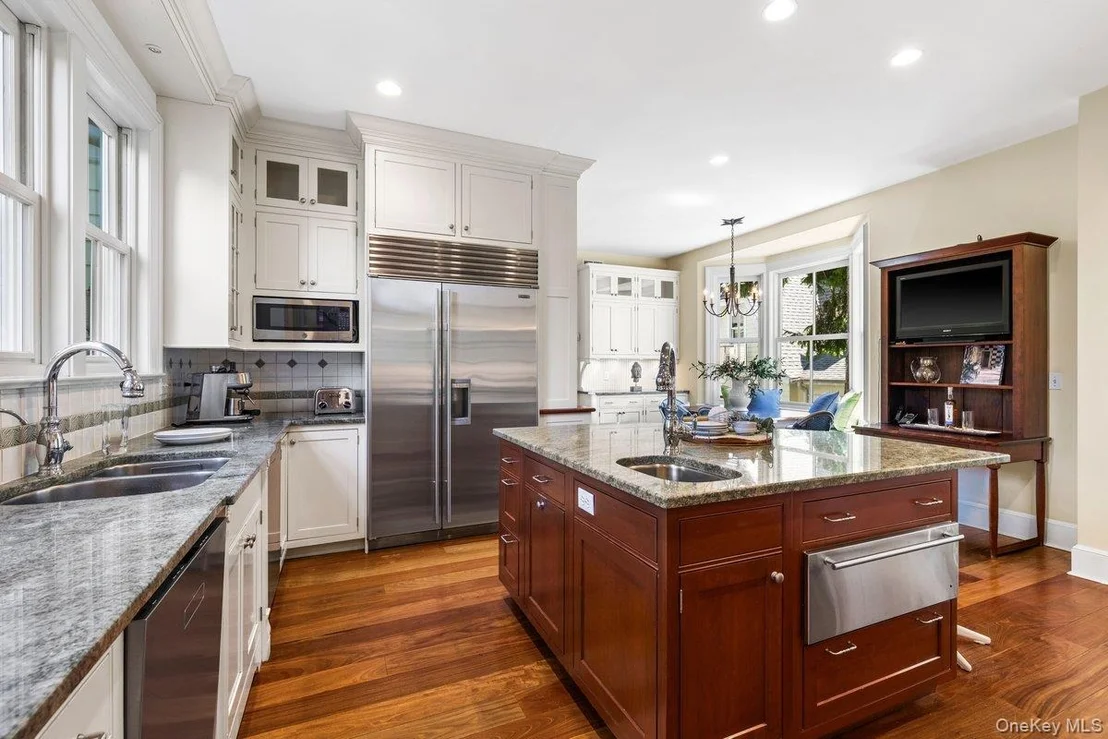 Photo of 731 Forest Avenue