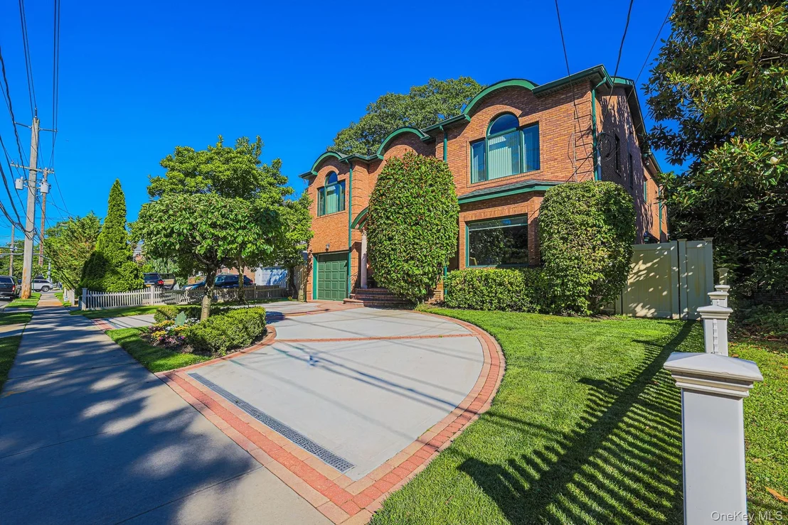 Photo of 410 Broadway